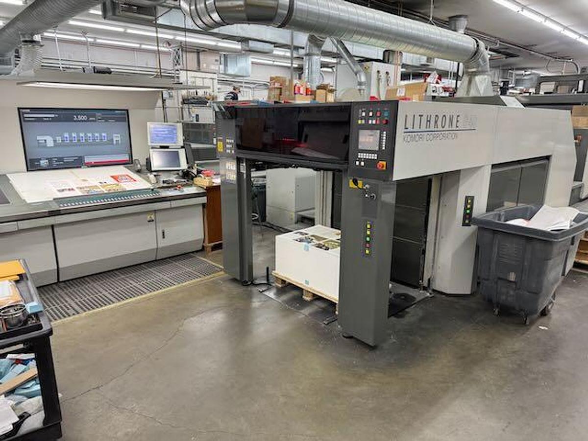 Used 2011 Komori GL40 HUV (6/C with Aqueous Coater)