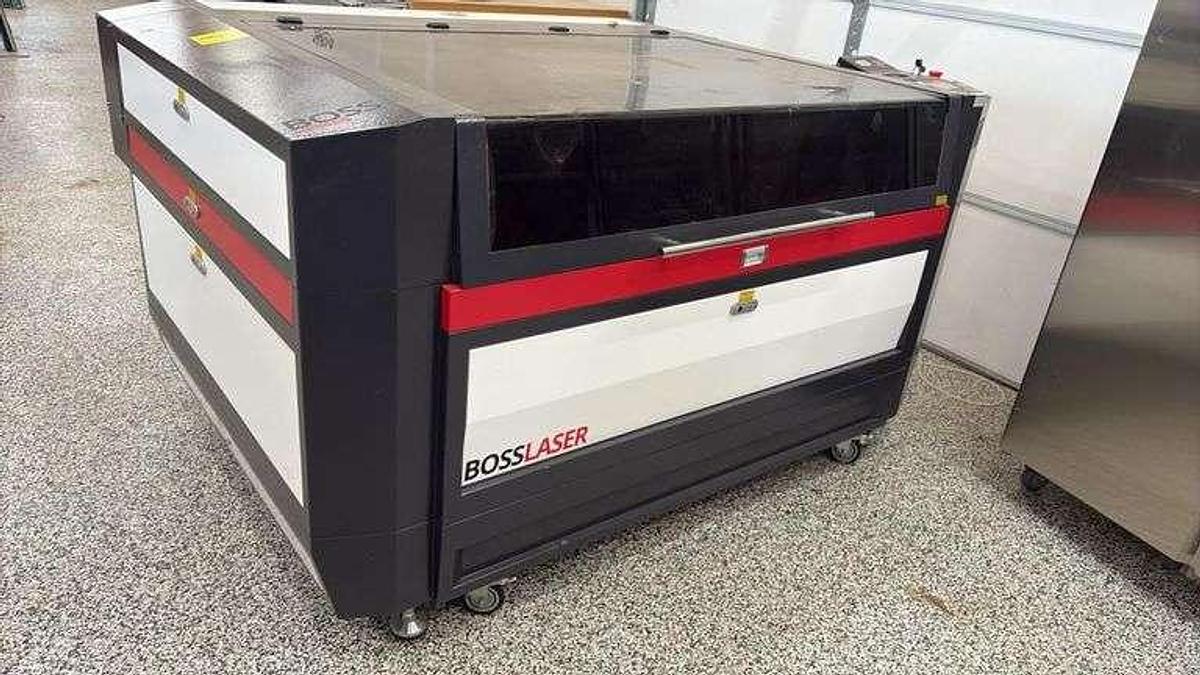 Used Thursday, February 12, 2026, 10:00 AM (CT) - Hersteller May Printing & Embroidery