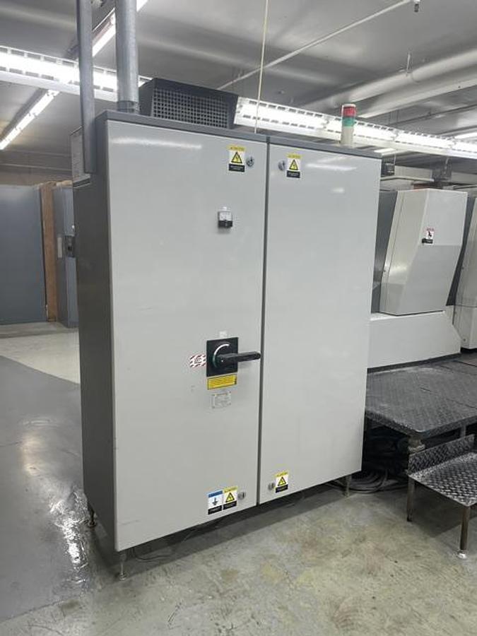 Used 2005 Komori L528 5-Color Sheetfed Printing Press