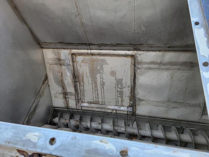 Used Hopper, 200 CF, S/st, 10' x 3'10" x 5'6", Auger Discharge #S744197