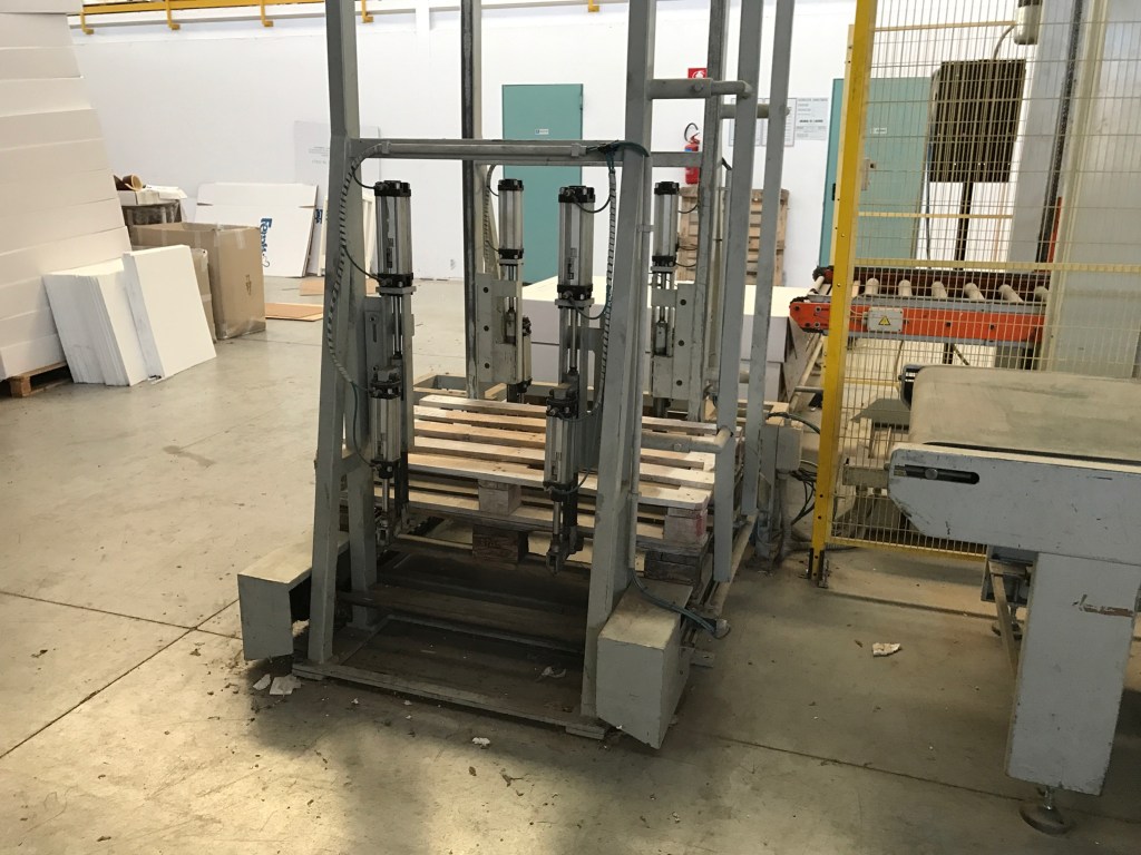 Usato 2002 Linea di imballaggio per lettini o prodotti similari