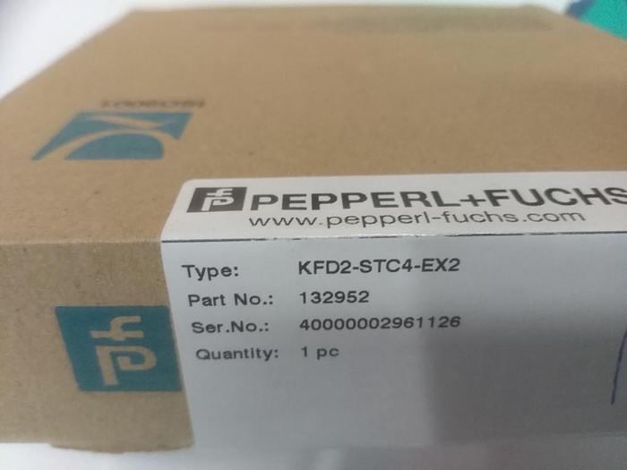 Smart Transmitterspeisegerät KFD2-STC4-EX2, Pepperl und Fuchs,  neu