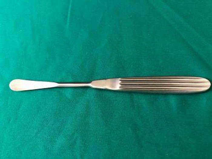 Used Elevator Periosteal Cottle Curved 9mm Blade 180mm (7in)