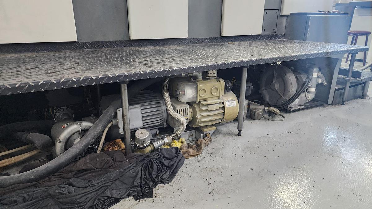Used 2004 KOMORI L 520
