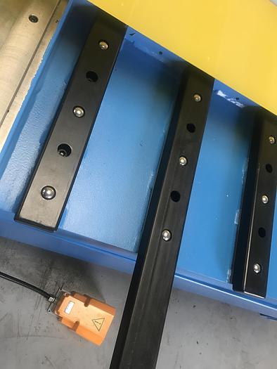 MACH-CUT MECHANICAL GUILLOTINES 2500mm x 3mm