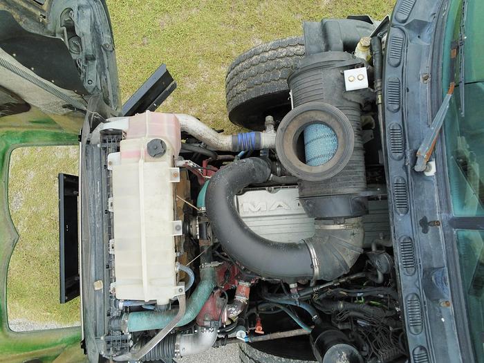 Used 2010 MACK GU 813