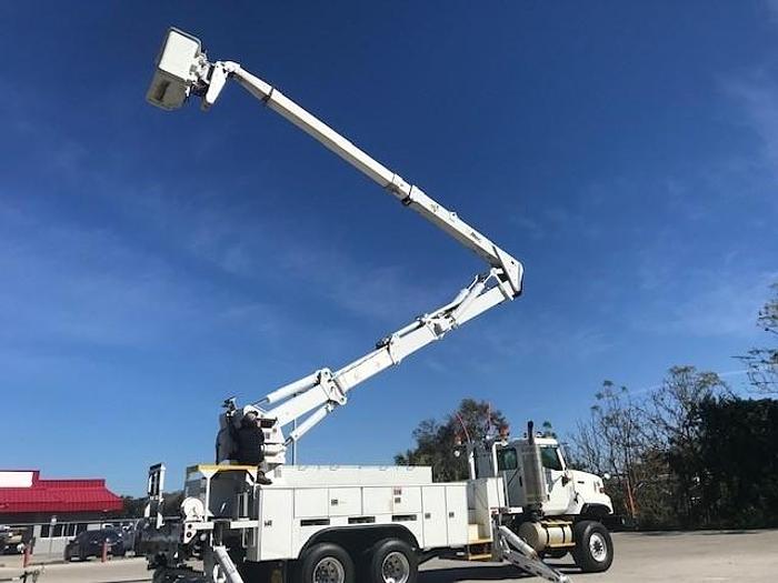 Used 2008 International 5600i 6x6 85ft Bucket Truck - C33470