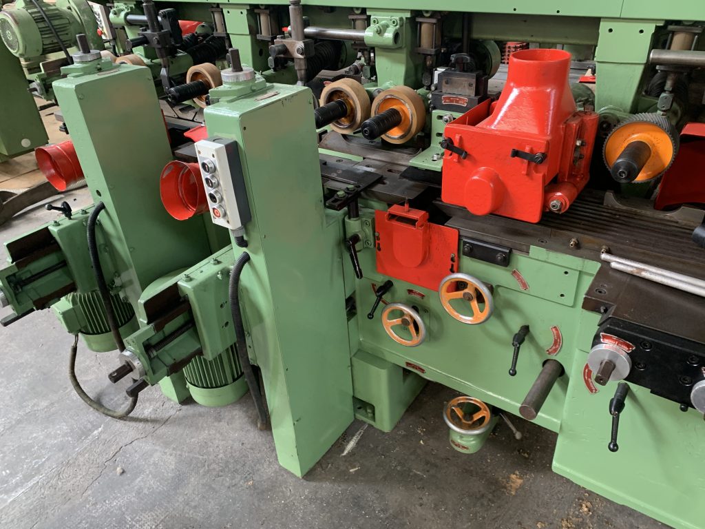 Usato Scorniciatrice marca Weinig modello PFA 17N a 8 alberi