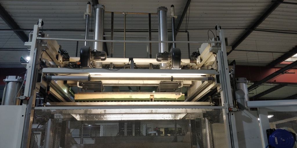 Refurbished 2005 Illig UA 225