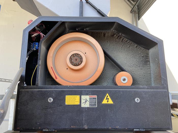 Used Plastic Granulator Machine with Conveyor