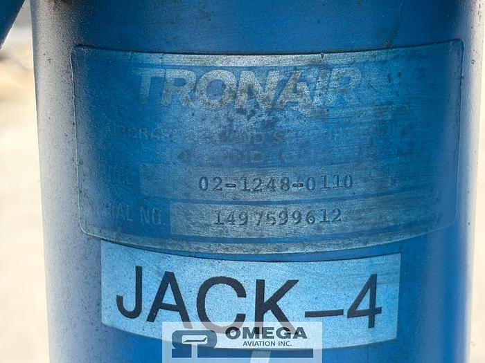 Used Tronair 02-1248-0112. 12 Ton Single Stage Jack