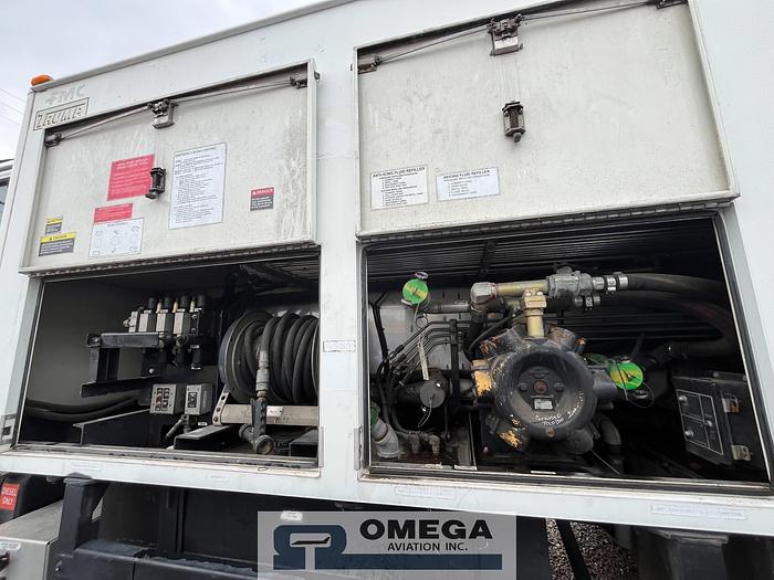 Used 2000 FMC LMD2000 Aircraft Deicer Truck