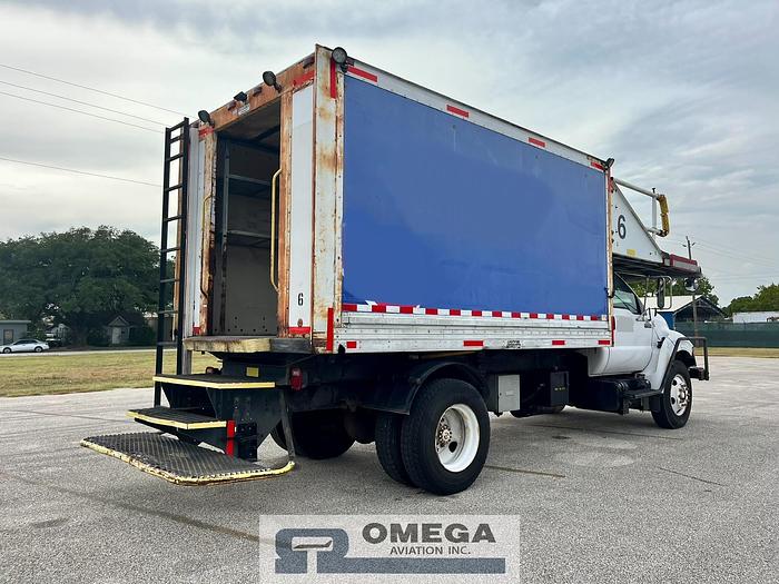 Used 2001 Hi-Way / Kidron S-70-14 / 4CB14AH. Narrow Body Catering Truck (With Title)