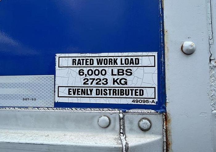 Used 2001 Hi-Way / Kidron S-70-14/4CB14AH Narrow Body Catering Truck