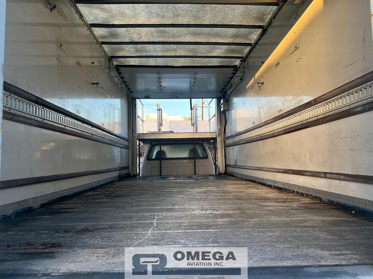 Used 2009 Ford F750 Wide Body Catering Truck with 220 Inch Lift Height