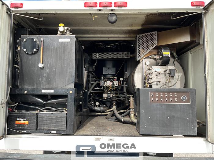 Used Unit 9481 - 1998 FMC LMD2000 Aircraft Deicer Truck