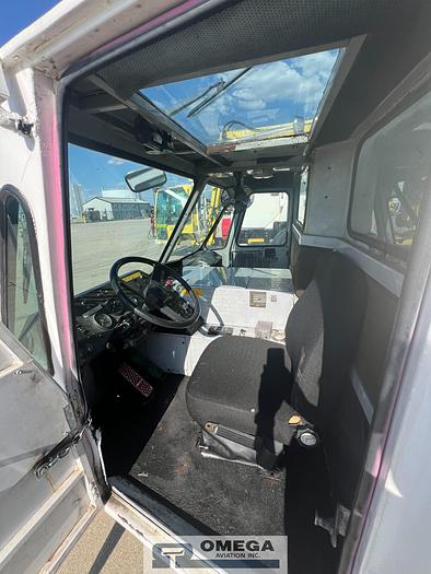 Used 2000 Stewart and Stevenson T750 Pushback Tractor