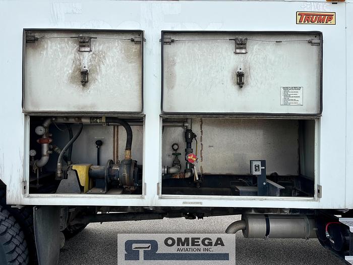 Used 2002 FMC LMD2000 Aircraft Deicer with AirFirst Blower