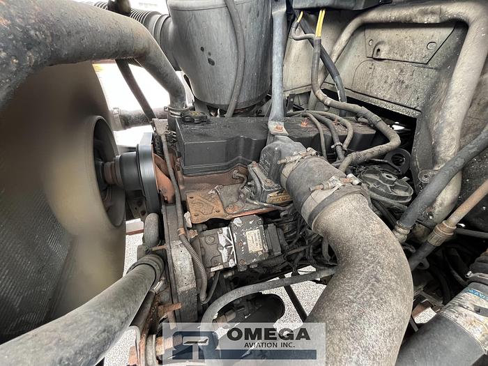 Used 2001 Hi-Way / Kidron S-70-14 / 4CB14AH. Narrow Body Catering Truck (With Title)