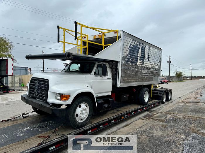 Used 1999 Hi-Way / Kidron C-42-16 / 4CB16D Narrow Body Catering Truck (Diesel)