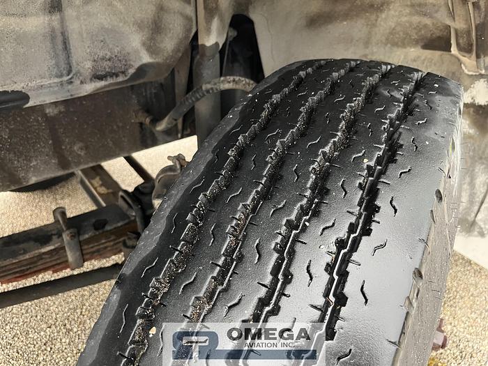 Used 2001 FMC LMD2000 Aircraft Deicer Truck