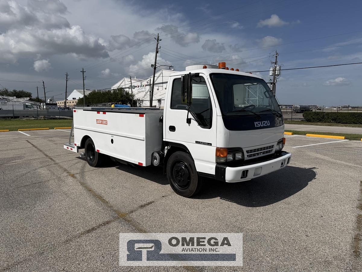 Refurbished 2005 Stinar SLS-500PL Lavatory Service Truck With Lift – Isuzu NPR Chassis