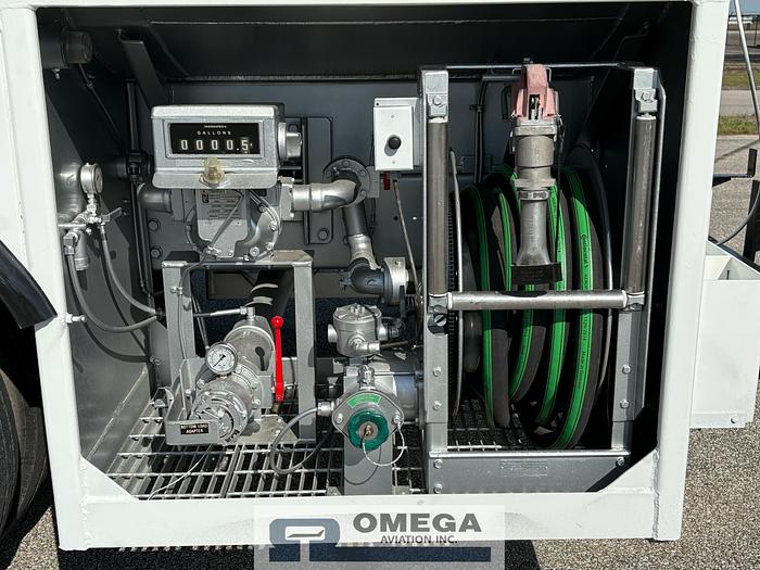 Refurbished 2000 International / Garsite 5,000 Gallon Jet Fuel Truck
