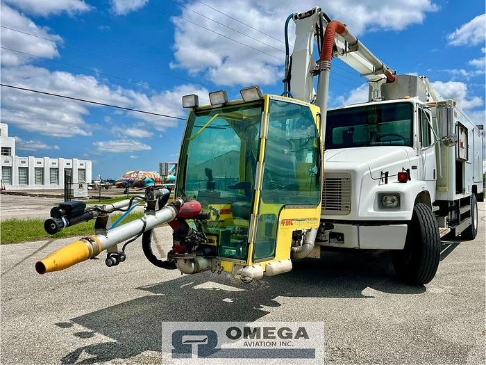 Used 2002 FMC LMD2000 Aircraft Deicer with AirFirst Blower