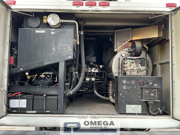 Used 2002 FMC LMD2000 Aircraft Deicer with AirFirst Blower