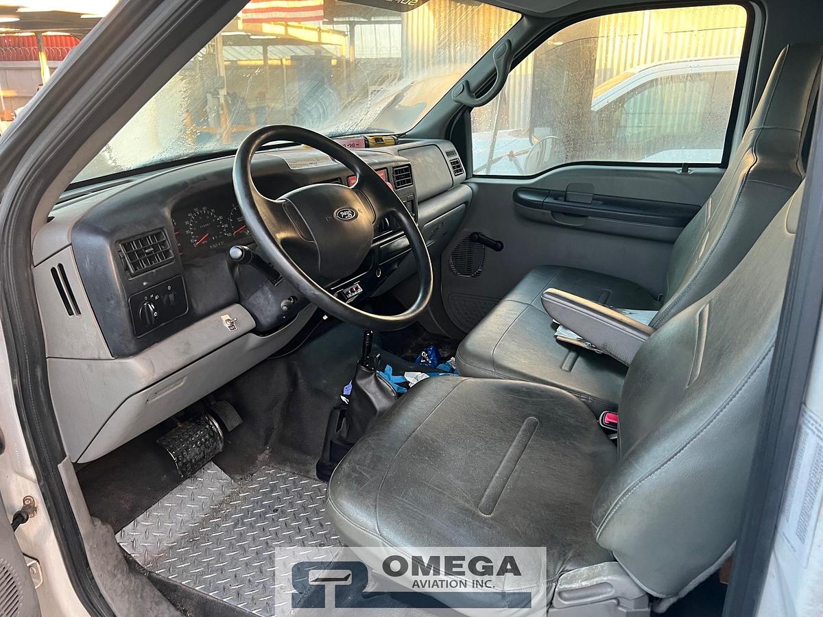 Used 2009 Ford F750 Wide Body Catering Truck with 220 Inch Lift Height