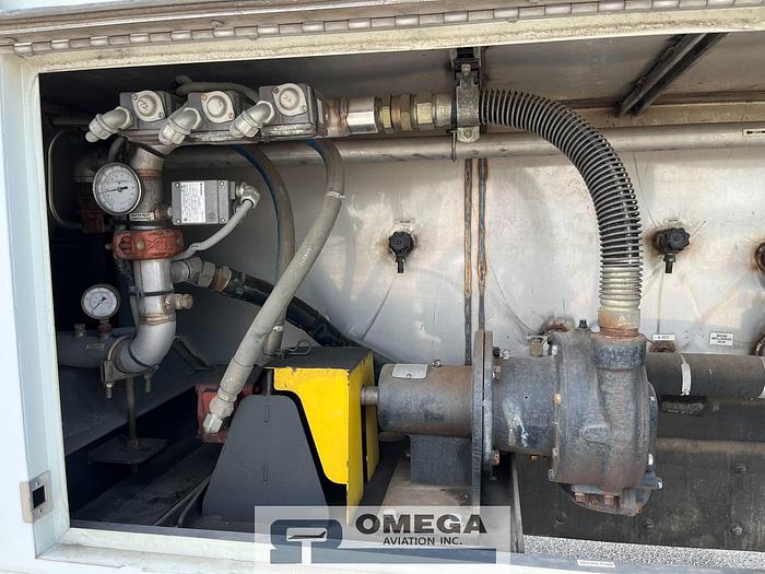 Used Unit 9481 - 1998 FMC LMD2000 Aircraft Deicer Truck