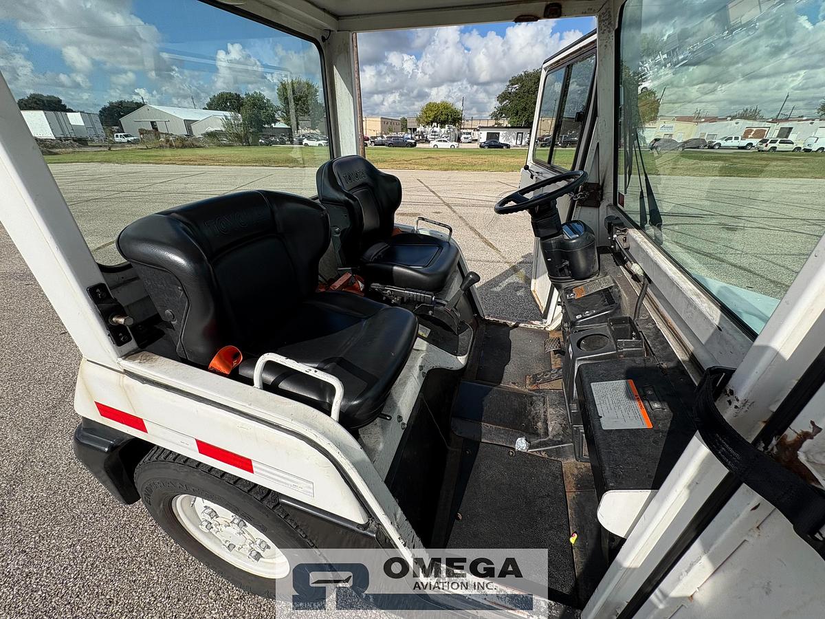 Used 2011 Toyota 02-2TDU25
