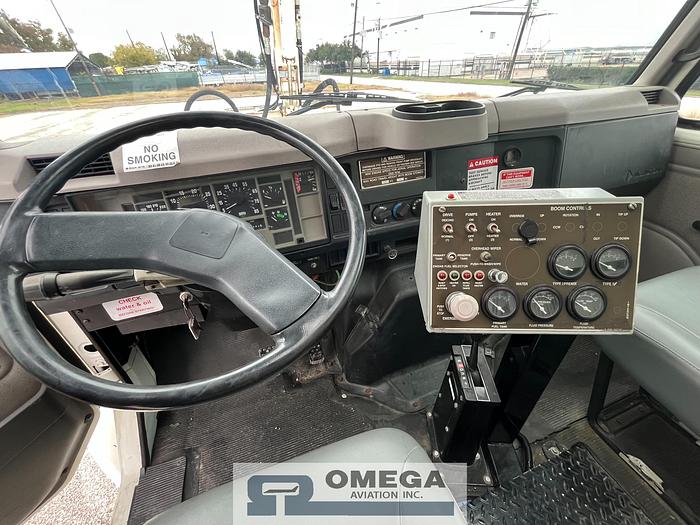 Used 1999 Global 2100LBNR Aircraft Deicer Truck