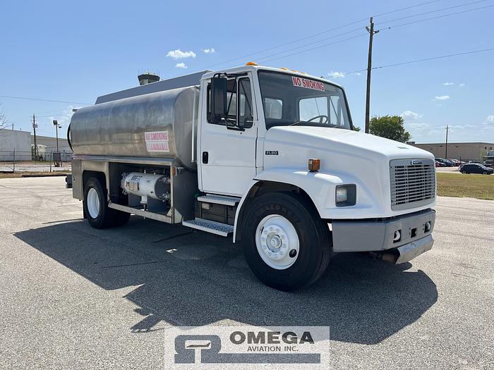 Used 1998 Freightliner 3,000 Gallon Jet Fuel Truck