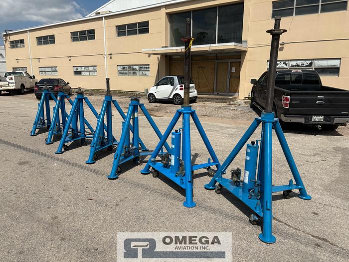 Used Tronair 02-1248-0112. 12 Ton Single Stage Jack