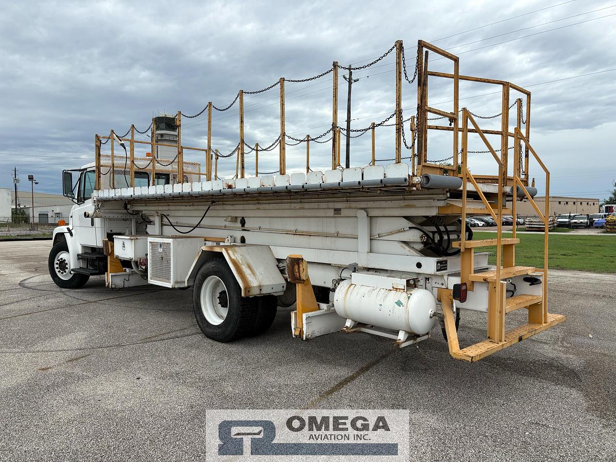 Used 2000 Tesco / Freightliner ML-5030 / FL70