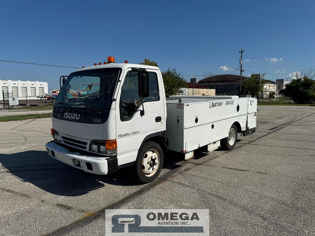 Refurbished 2005 Stinar SLS-500PL Lavatory Service Truck – Isuzu NPR Chassis