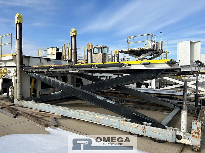 Used FMC MDL-60 Main Deck Loader