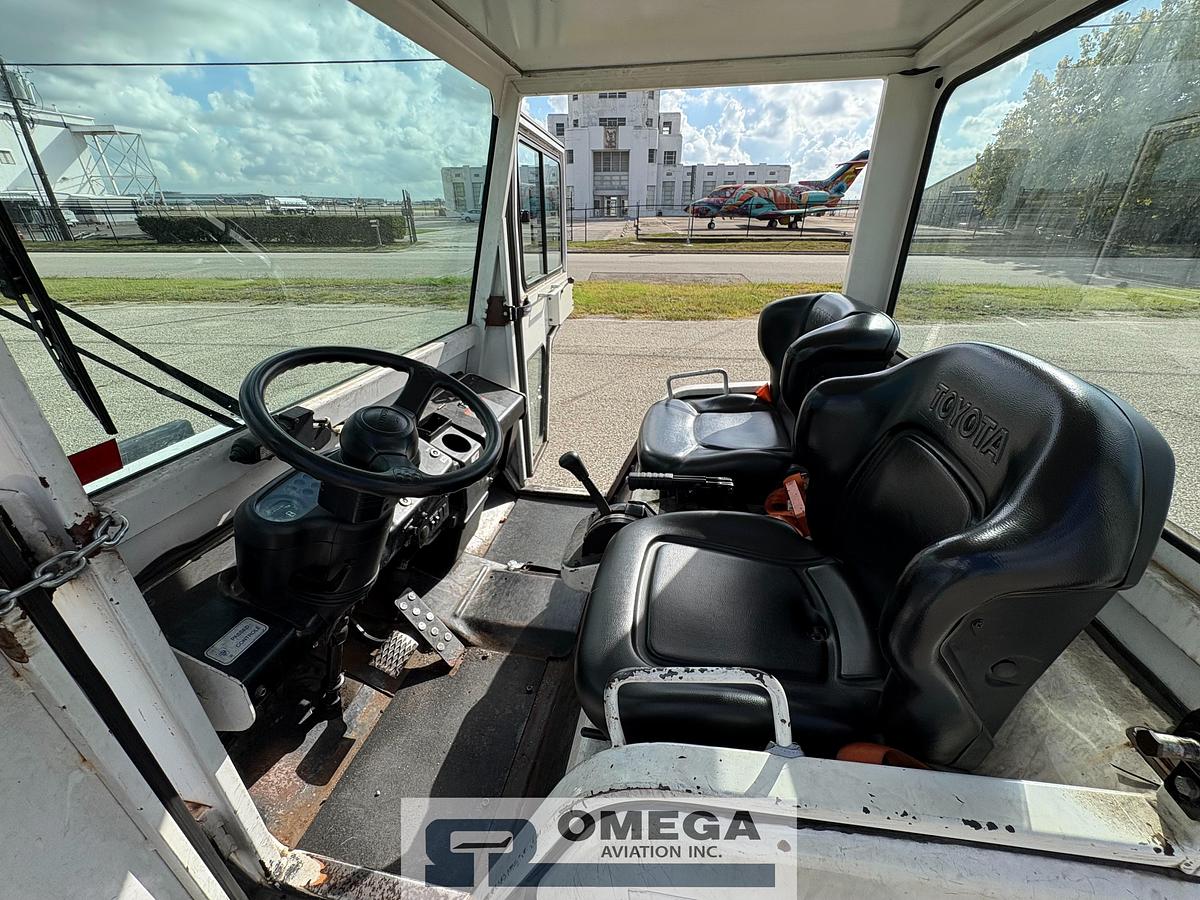 Used 2011 Toyota 02-2TDU25