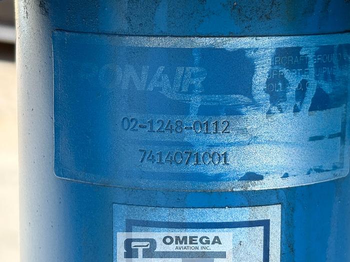 Used Tronair 02-1248-0112. 12 Ton Single Stage Jack