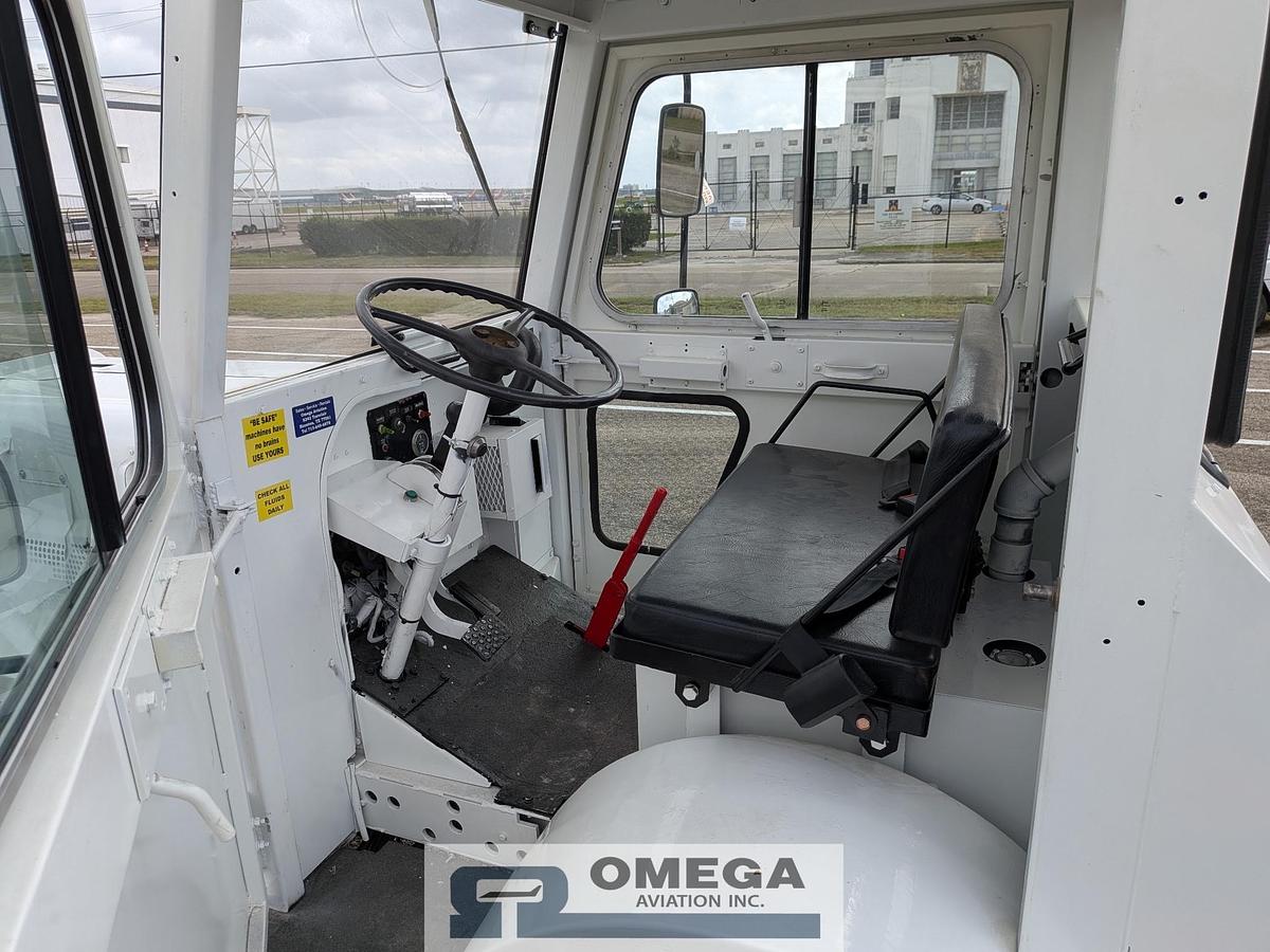 Used 2001 TUG MA50