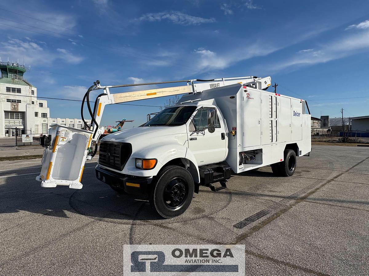Refurbished 2001 Premier MT35P18 Aircraft Deicer Truck