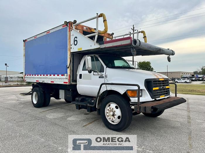 Used 2001 Hi-Way / Kidron S-70-14 / 4CB14AH. Narrow Body Catering Truck (With Title)