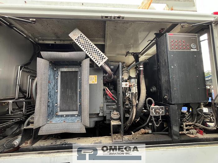 Used 2000 FMC LMD2000 Aircraft Deicer Truck