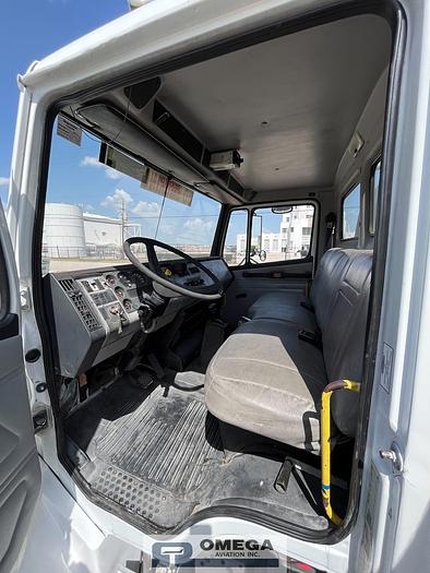 Used 1998 Freightliner 3,000 Gallon Jet Fuel Truck