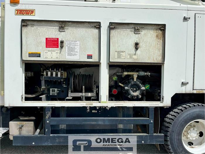 Used 2002 FMC LMD2000 Aircraft Deicer with AirFirst Blower