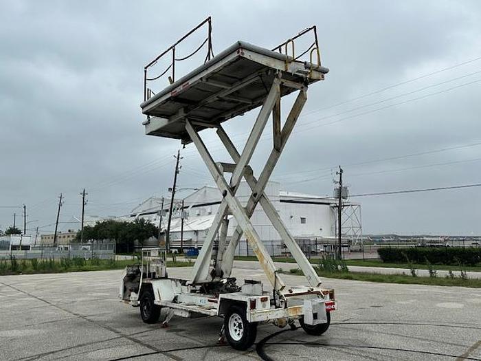 Used 1997 NMC-Wollard TML704 Maintenance Lift Unit