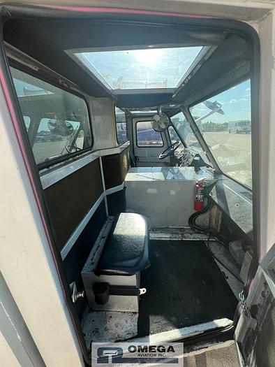 Used 2000 Stewart and Stevenson T750 Pushback Tractor