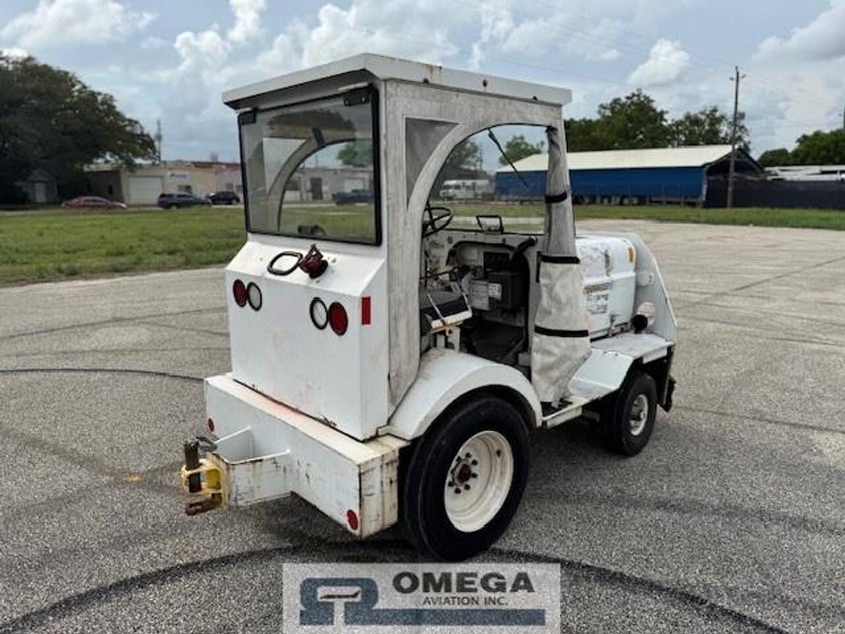 Used 2000 TUG MA60-4.2V6