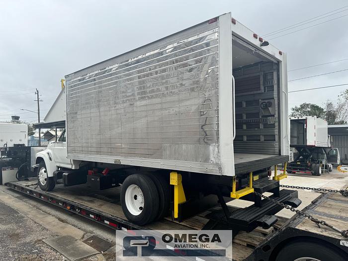 Used 1999 Hi-Way / Kidron C-42-16 / 4CB16D Narrow Body Catering Truck (Diesel)